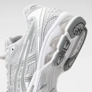 Asics Gel-Kayano 14 in Grey - الصورة 3