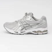 Asics Gel-Kayano 14 in Grey - الصورة 2